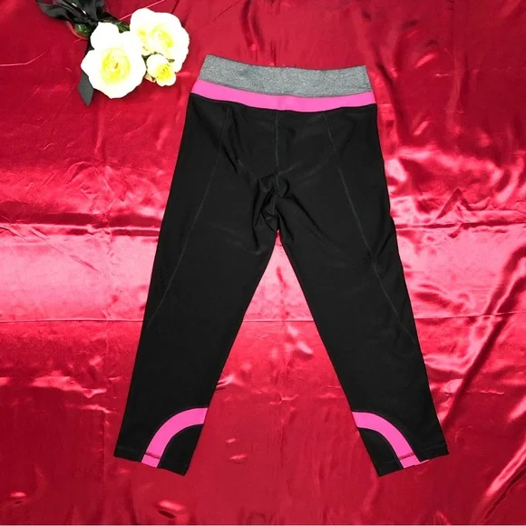 Vogo Athletica Women’s Capri Leggings - Picture 4 of 6